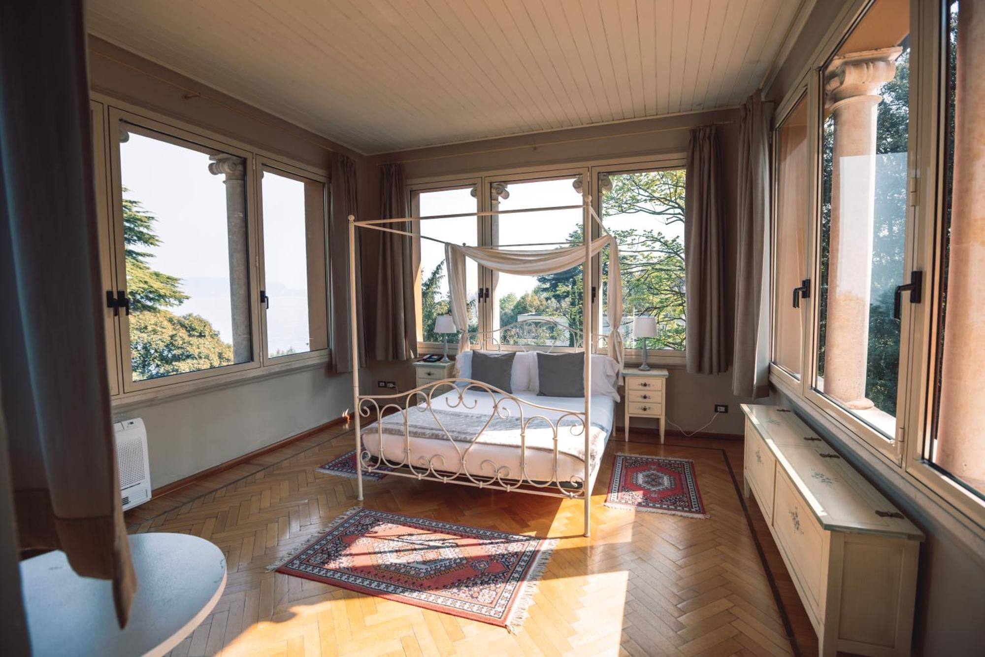 טוסקולנו מדרנו Villa Mimosa Au Lac - Estella Hotels Italia מראה חיצוני תמונה