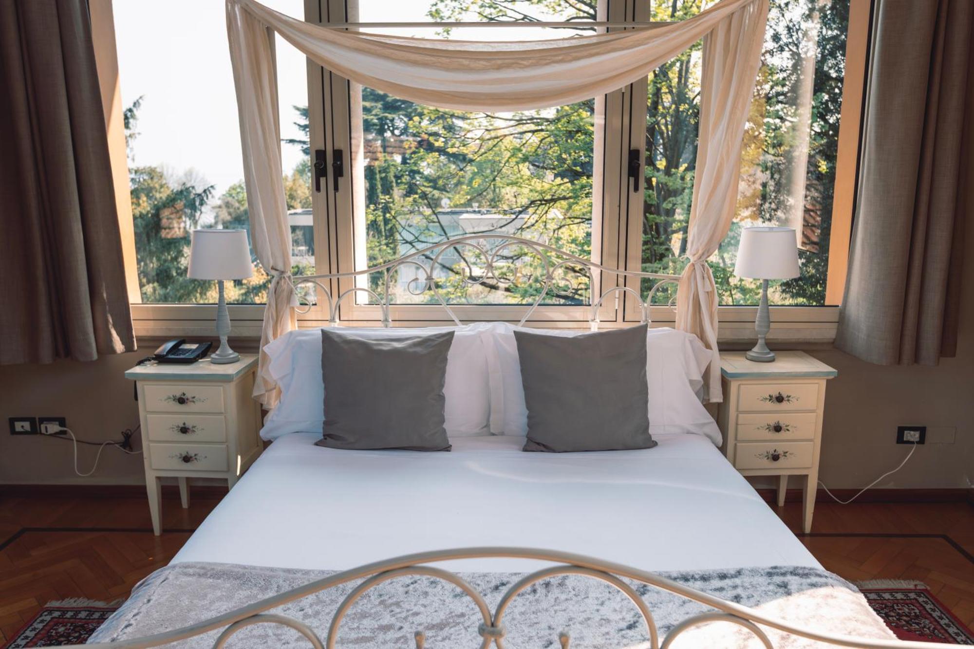 טוסקולנו מדרנו Villa Mimosa Au Lac - Estella Hotels Italia מראה חיצוני תמונה