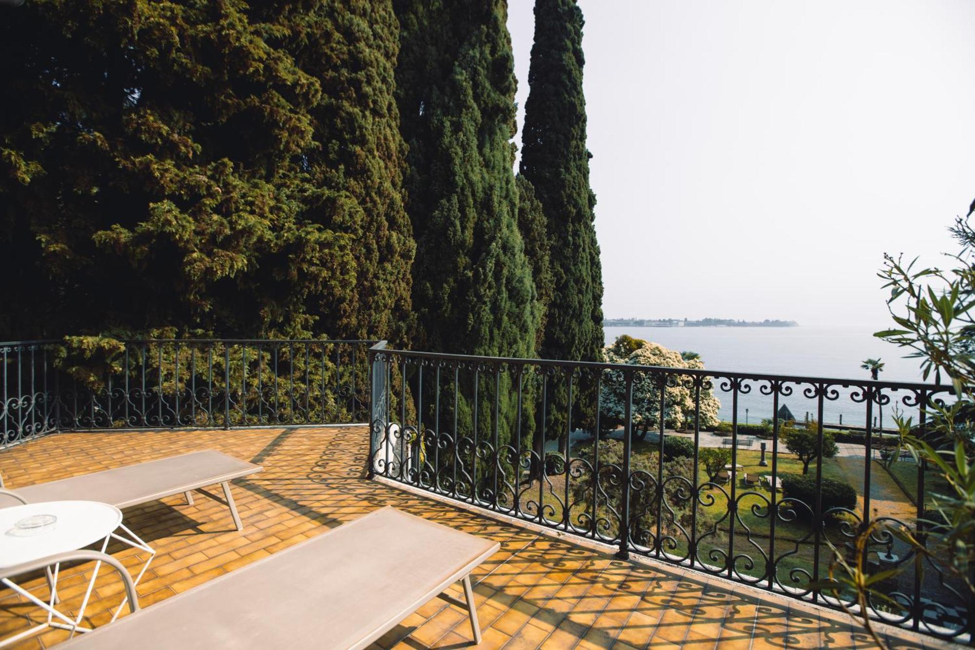 טוסקולנו מדרנו Villa Mimosa Au Lac - Estella Hotels Italia מראה חיצוני תמונה